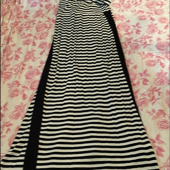 Black and white striped maxi - Picture 2 of 5